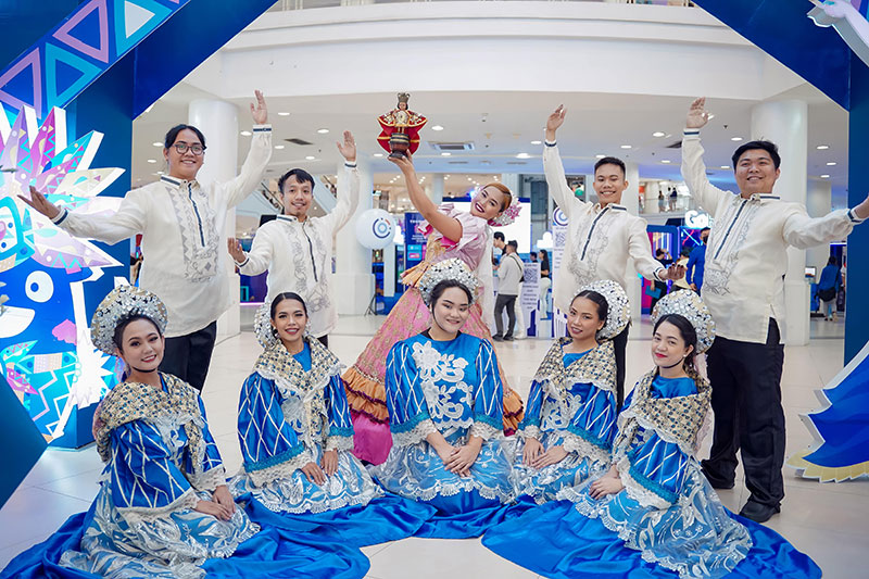Globe Sinulog Performers