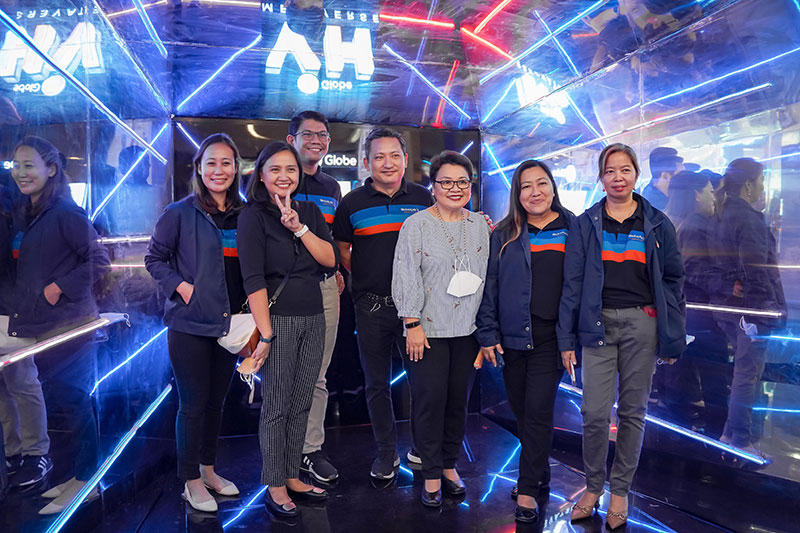 Globe and WeAreAyala Business Club Photo Op