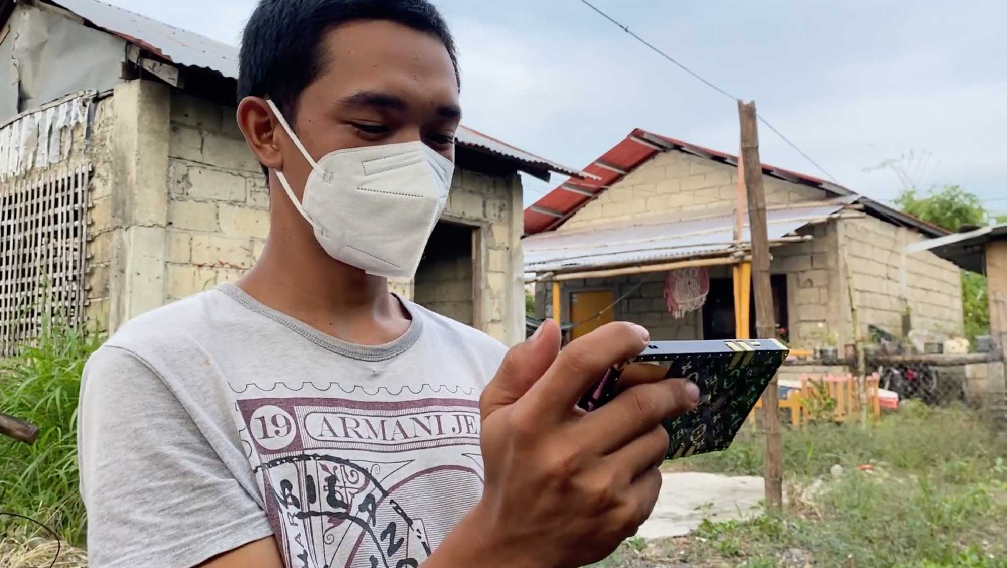 Student Eugene Ebeleda Bacence from San Jose, Occidental Mindoro