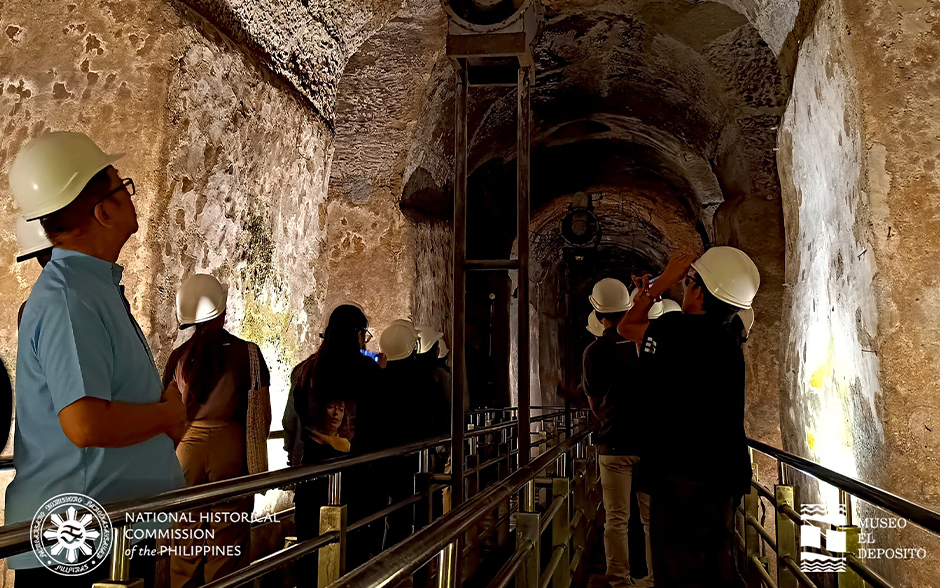 Visitors touring the underwater reservoir at the Museo El Deposito in San Juan, Metro Manila.