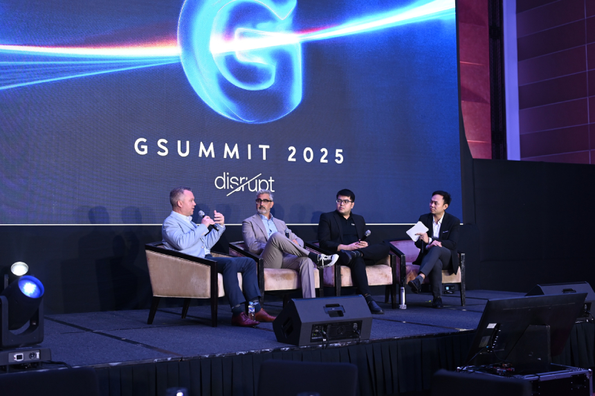 Panelists from Globe Business, Zimperium, Zscaler, and Hexnode speak during the G Summit 2025âs breakout session.