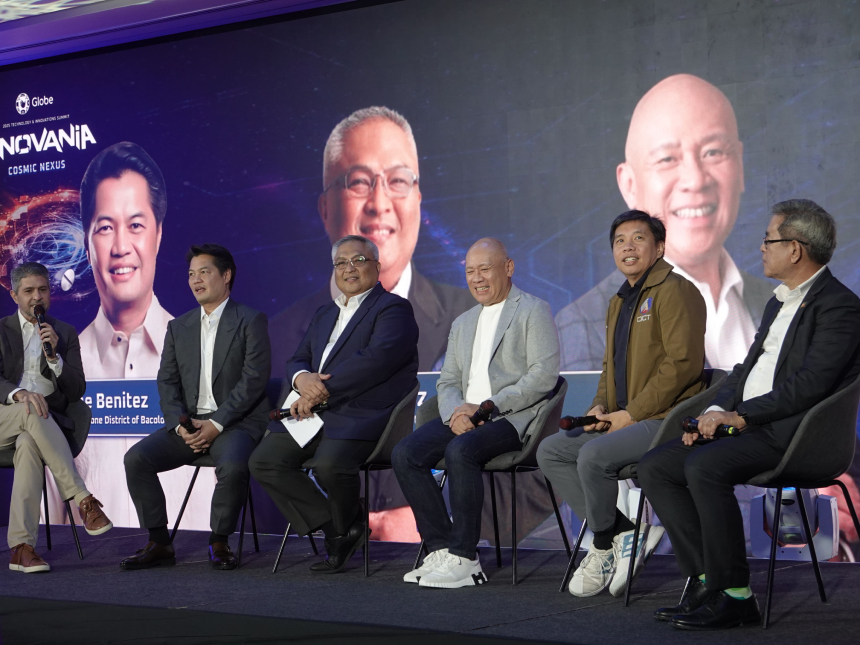 Host James Deakin leads a panel discussion with government and tech leaders at the INNOVANIA 2025 summit.