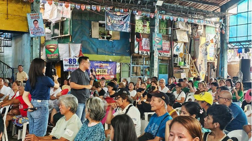 Residents in Tatalon, Quezon City, attend a learning session.