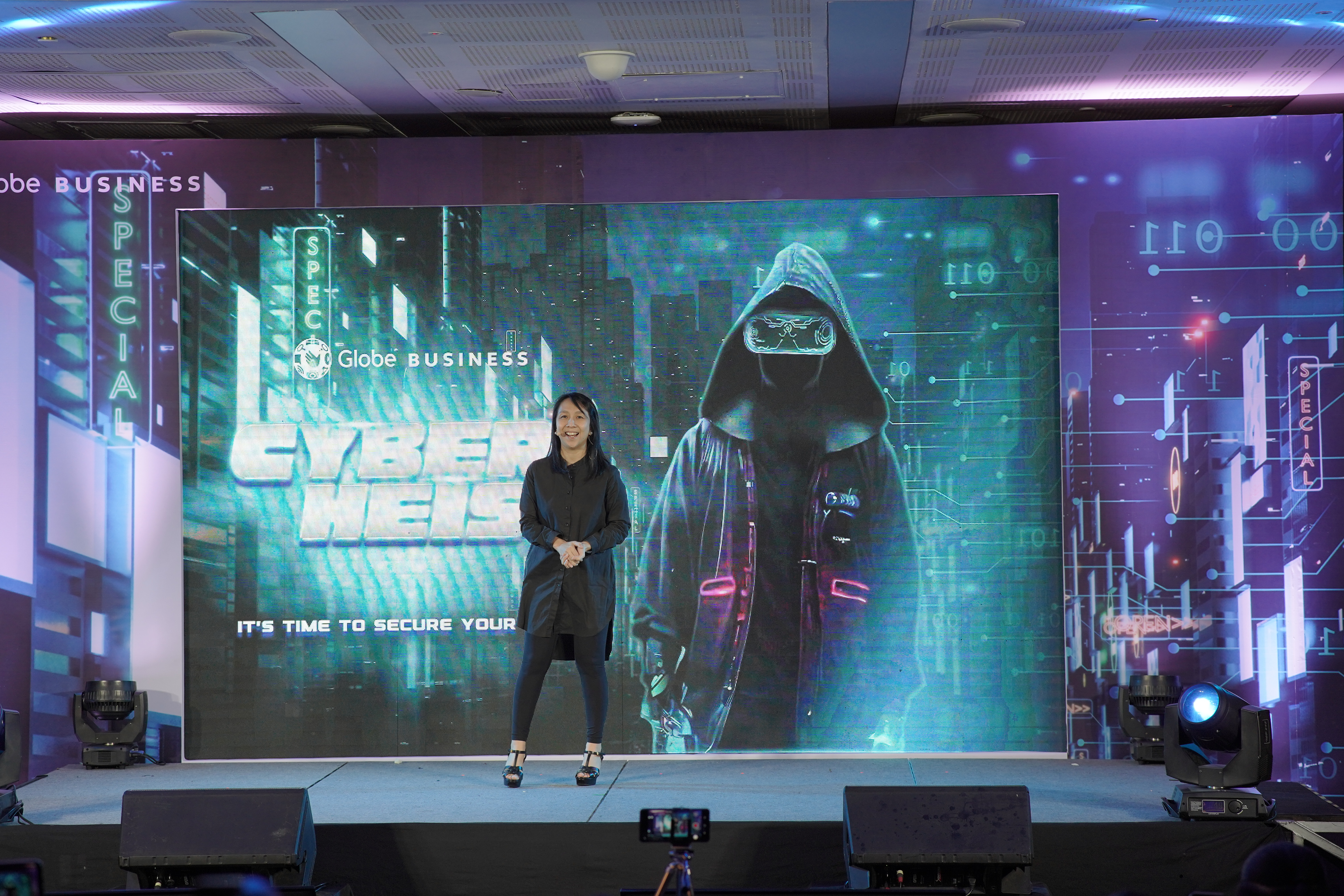 KD Dizon at Cyberheist.