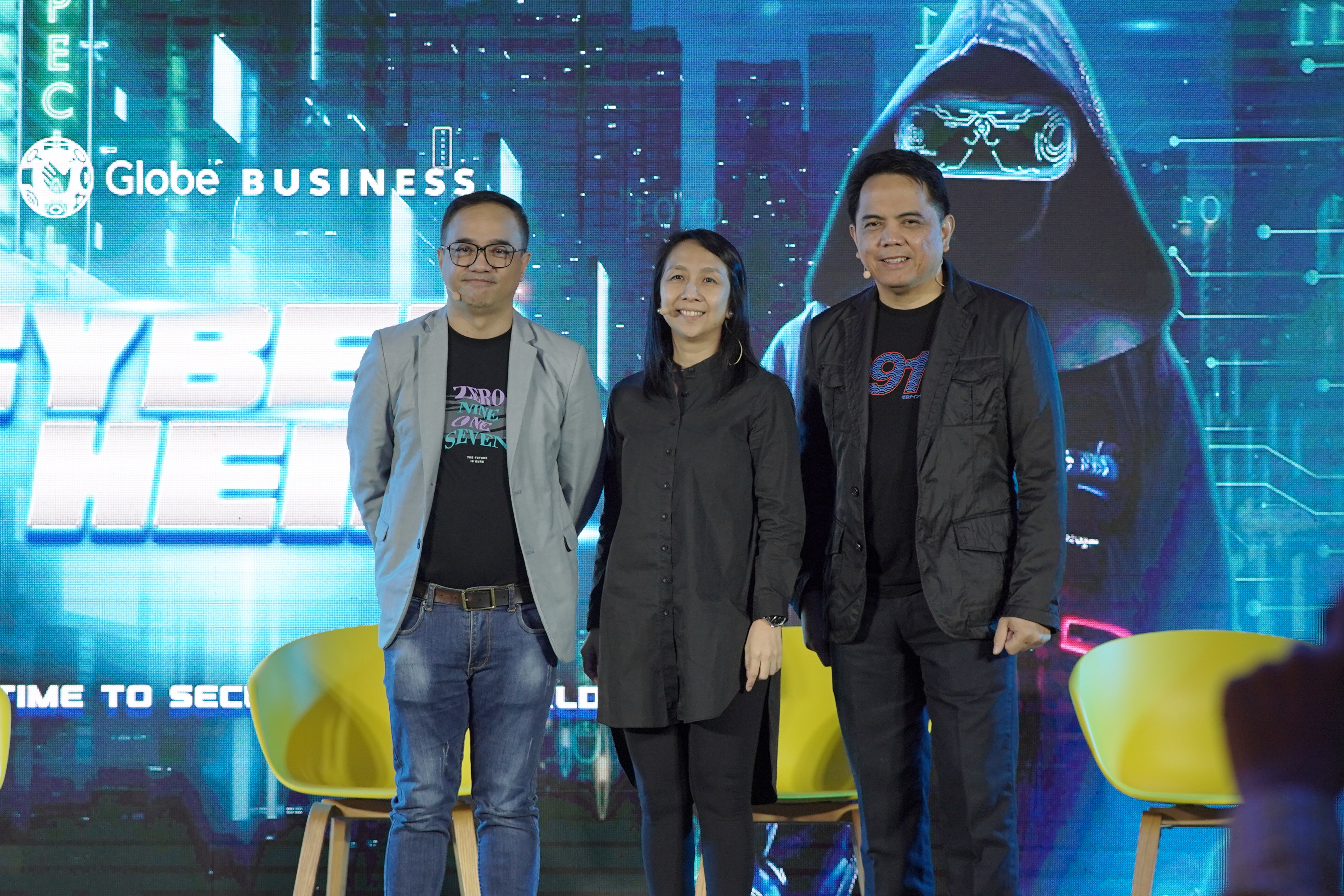 KD Dizon, Cocoy Claravall, and Marlon Cruz at Cyberheist.