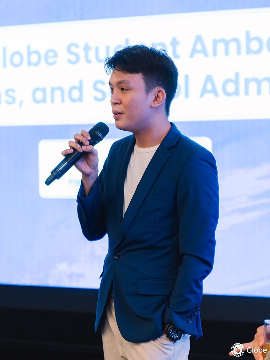 Landon speaking at a Globe event.