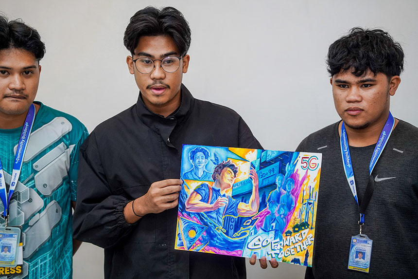 Student winners from Iloilo Science and Technology University talk about their Mural design.