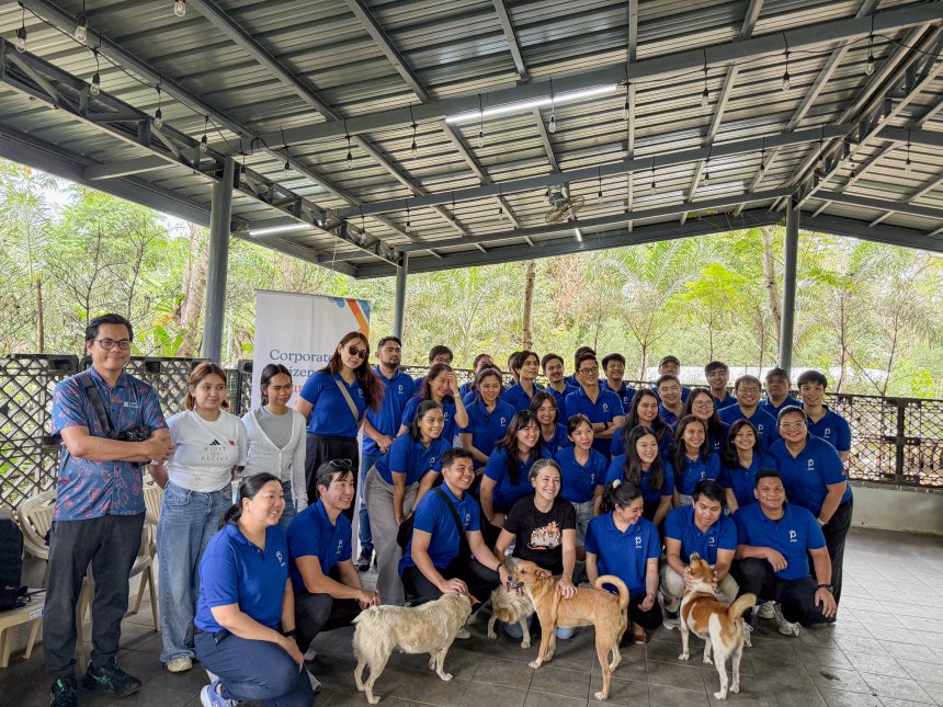 917Ventures employees at Biyaya Animal Sanctuary.