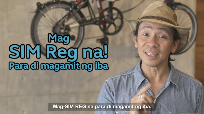 Kuya Kim Atienza promotes SIM registration in Globe's online safety campaign.