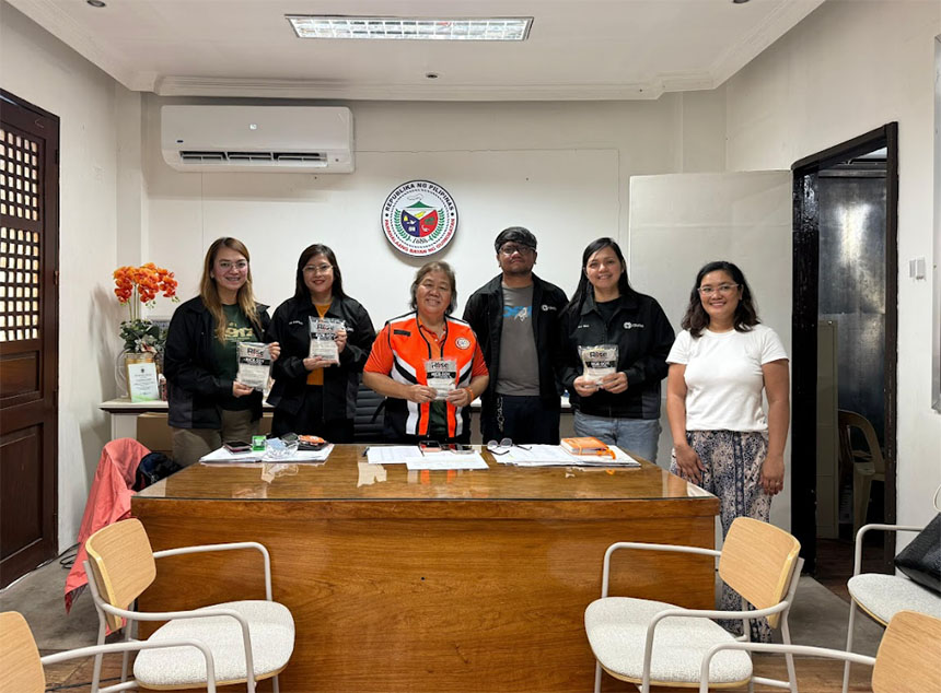 The Globe team with Guinobatan, Albay Mayor Ann Gemma Ongjoco.