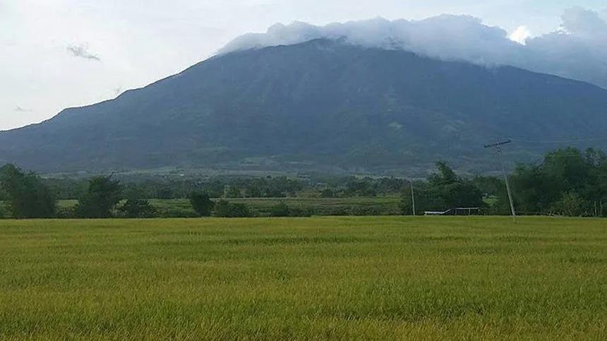 Photo of Mount Isarog in Camarines Sur.