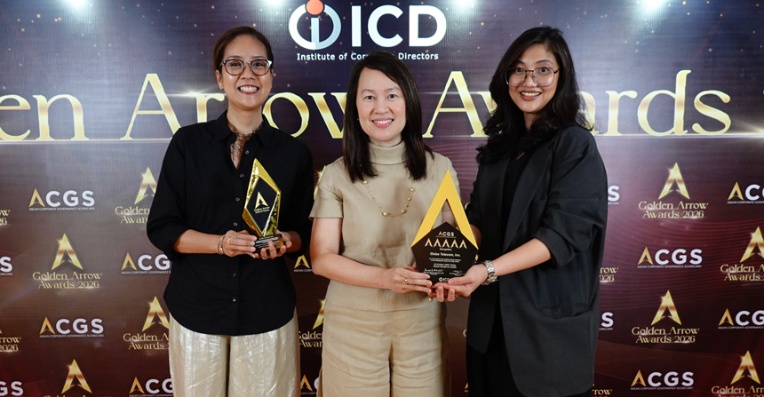 Globe representatives holding the Golden Arrow Hall of Fame Awards.